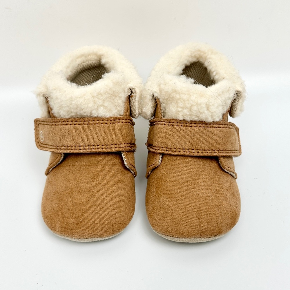 Surprize by Stride Rite Sherpa Lined Tan Boots Baby Girl Size 4 - 12-18 Months